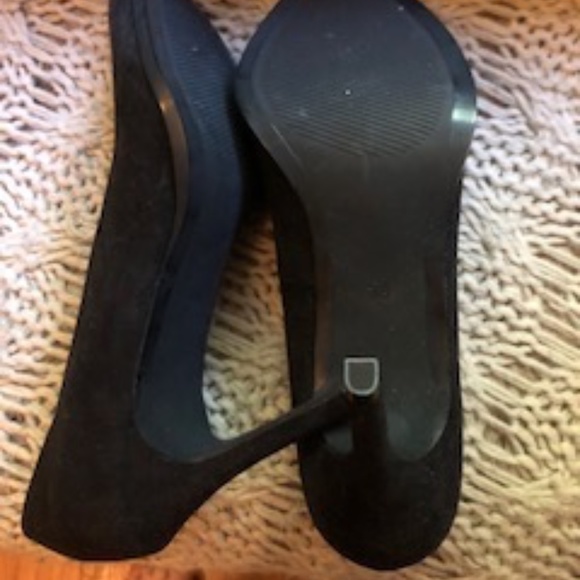 *HOST PICK* H&M Black Suede Pump *NEW* - Picture 7 of 8
